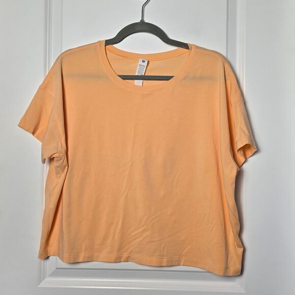 Lululemon Cates T-Shirt - 12 Peach Bellini - Picture 3 of 6